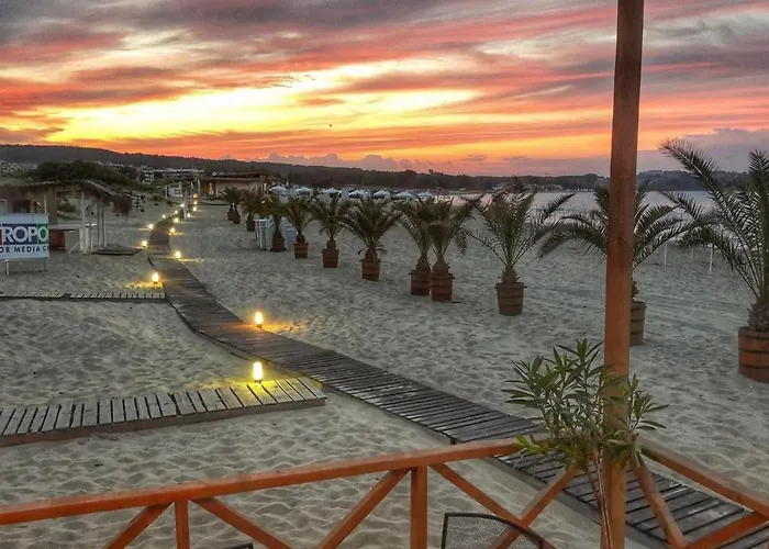 Private Art - Ground Floоr With Terrace And Patio Just Infront Ot The Pool - Just Infront Of Kavatsi شقة