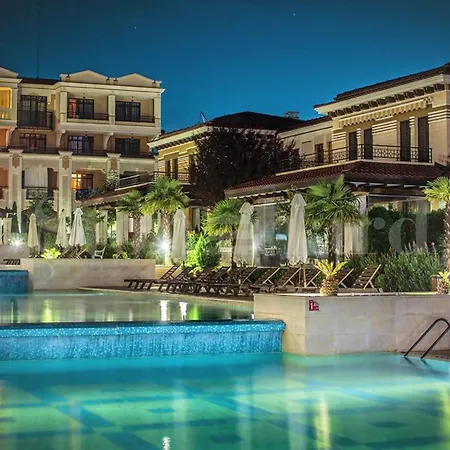 Apartament Private Art Studio - Ground Floоr With Terrace And Green Patio Just Infront Ot The Pool - Just Infront Of Kavatsi Beach *
