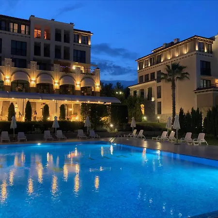 Apartament Private Art Studio - Ground Floоr With Terrace And Green Patio Just Infront Ot The Pool - Just Infront Of Kavatsi Beach