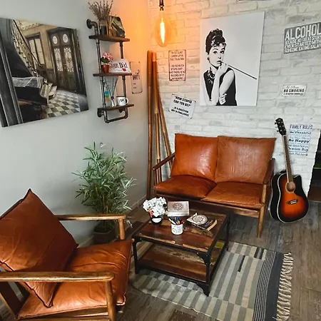 Private Art Studio - Ground Floоr With Terrace And Green Patio Just Infront Ot The Pool - Just Infront Of Kavatsi Beach *