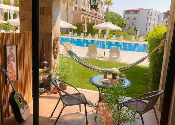 Art At Live Resort: Poolside Terrace Retreat * Sozopol